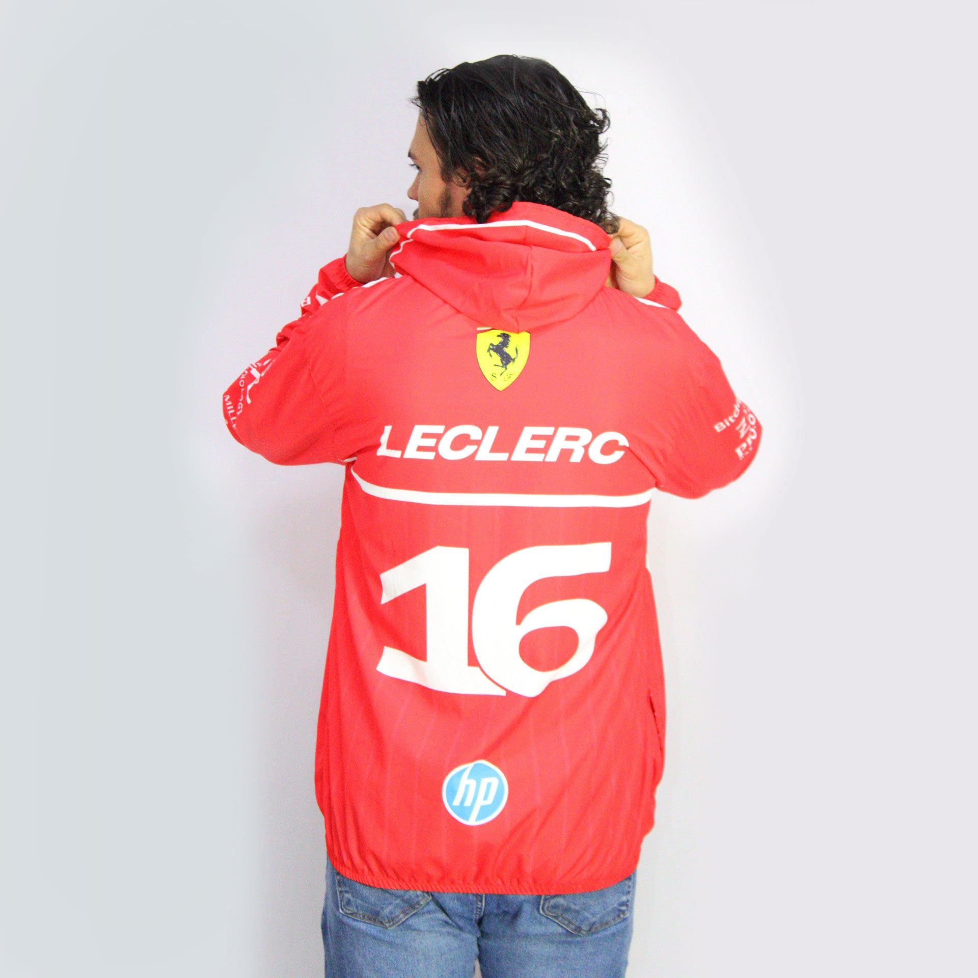 PRÉ VENDA - Jaqueta Corta Vento Charles Leclerc Ferrari 2025
