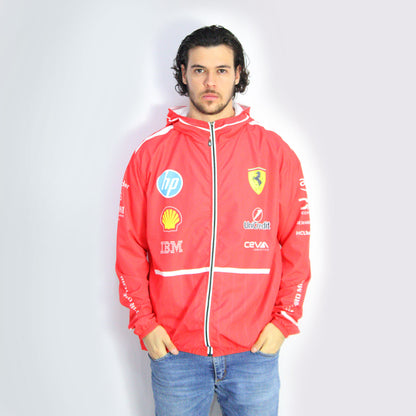 Jaqueta Corta Vento Lewis Hamilton Ferrari 2025