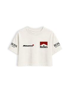 Cropped F1 McLaren Marlboro Retrô off white — frente com os logos McLaren, Marlboro e BOSS
